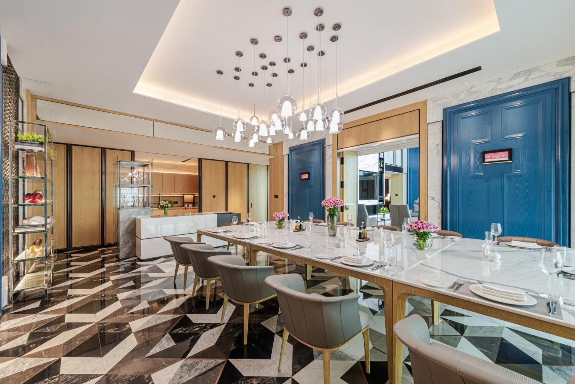 ריאד Narcissus The Royal Hotel מראה חיצוני תמונה The Club at Hong Kong International Airport