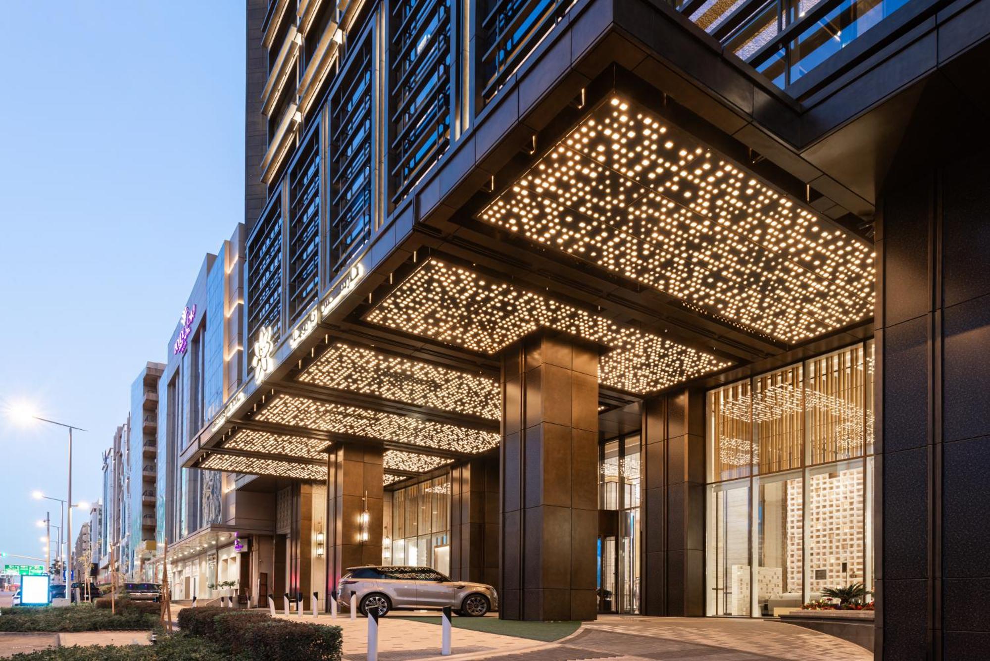 ריאד Narcissus The Royal Hotel מראה חיצוני תמונה The entrance of the hotel